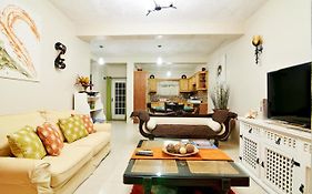 Atlantic Breeze Apartments, Canouan Island